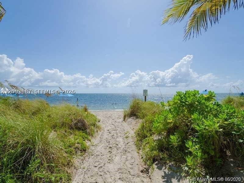 881 Ocean Dr #3E, Key Biscayne FL 33149