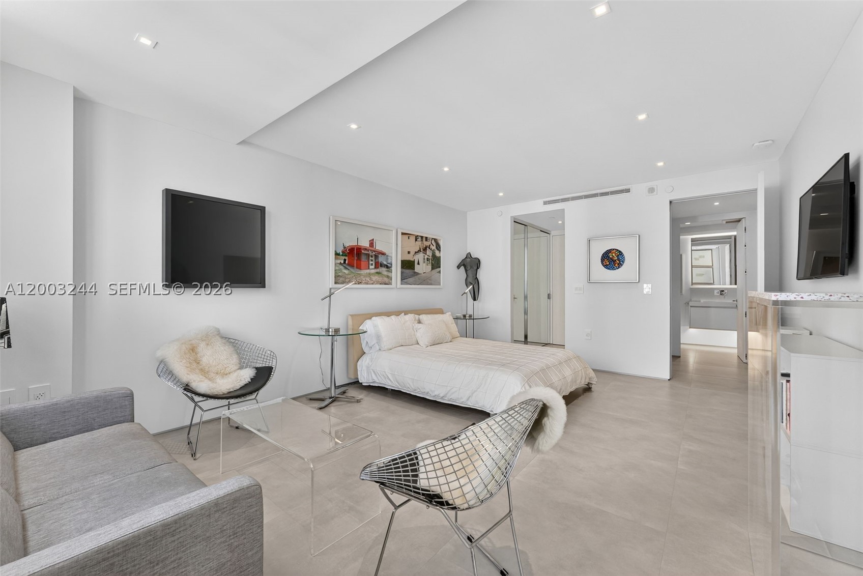 801 Brickell Key Blvd #PH3306, Miami FL 33131