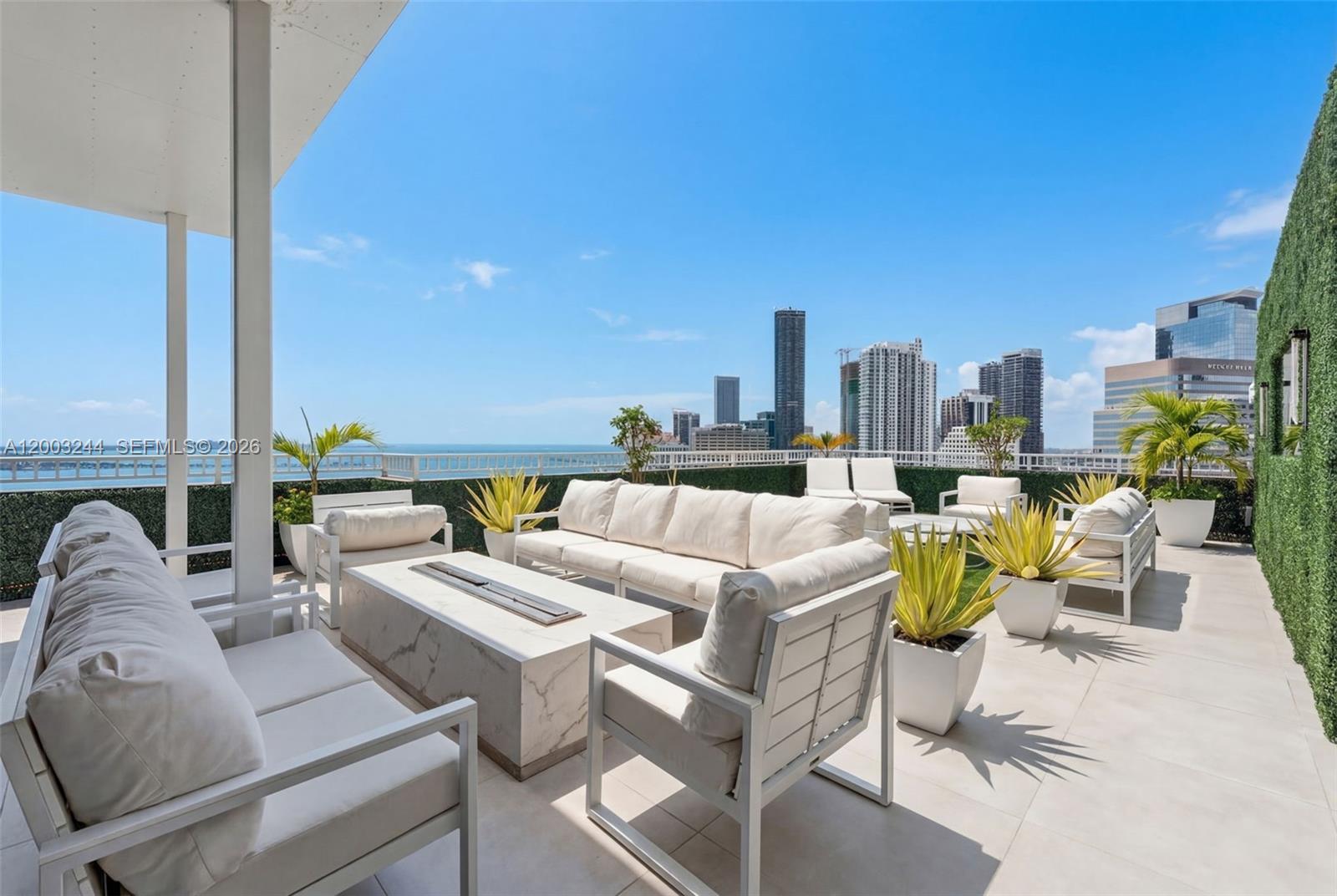 801 Brickell Key Blvd #PH3306, Miami FL 33131