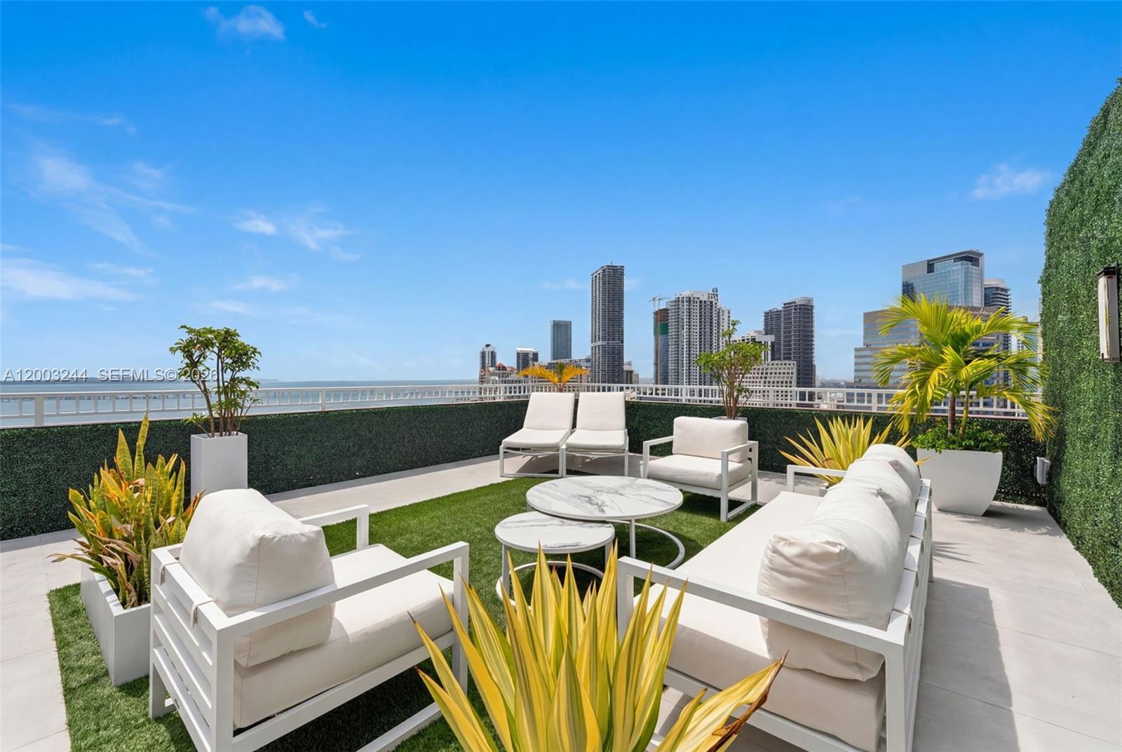 801 Brickell Key Blvd #PH3306, Miami FL 33131