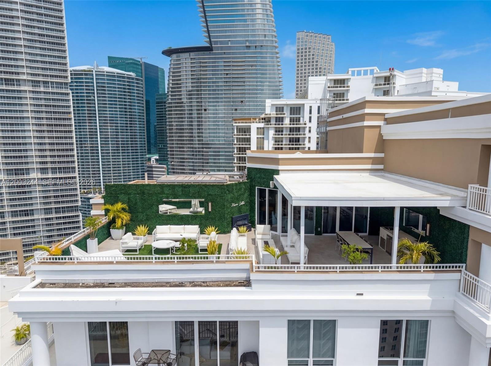 801 Brickell Key Blvd #PH3306, Miami FL 33131