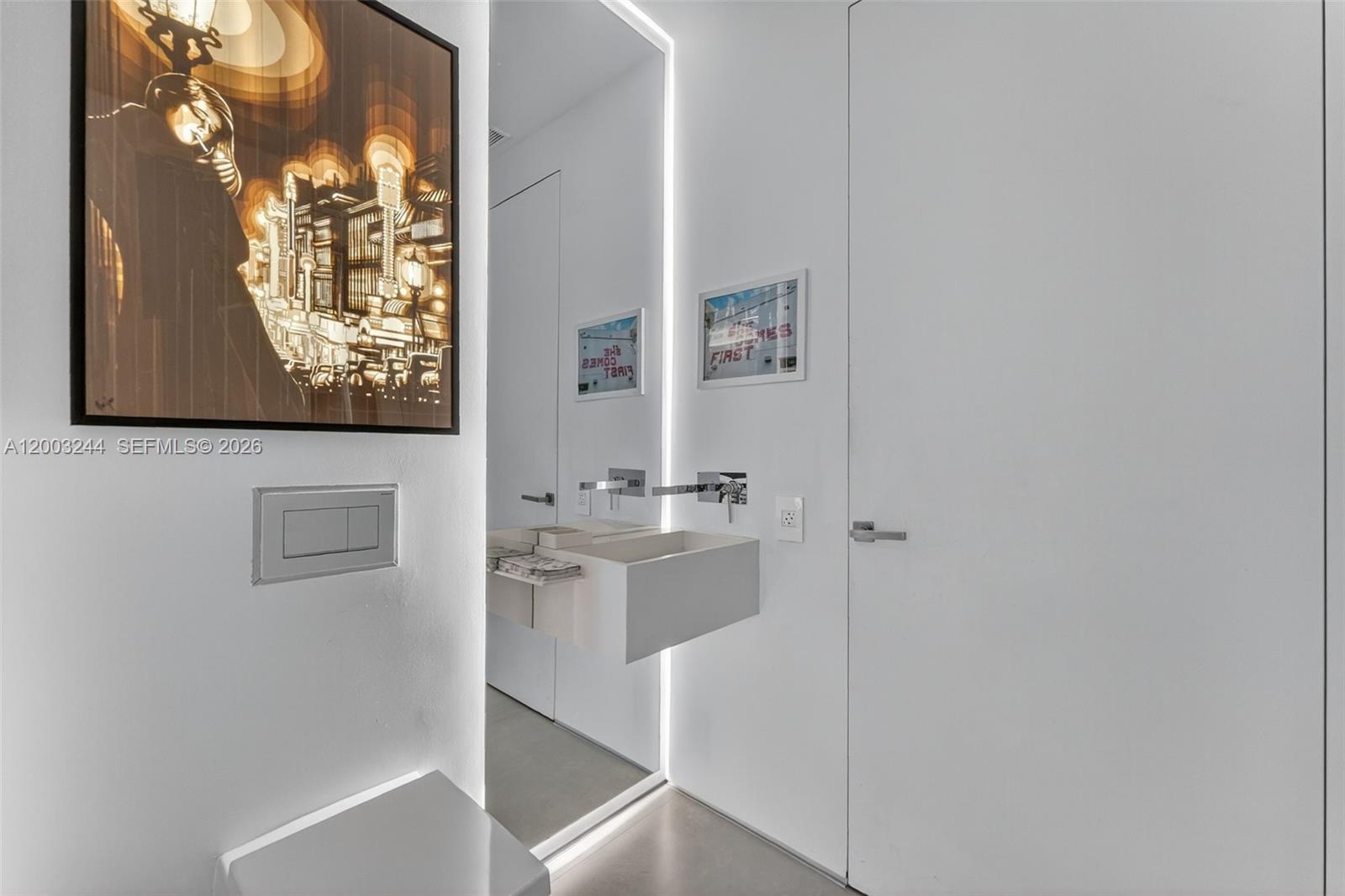 801 Brickell Key Blvd #PH3306, Miami FL 33131