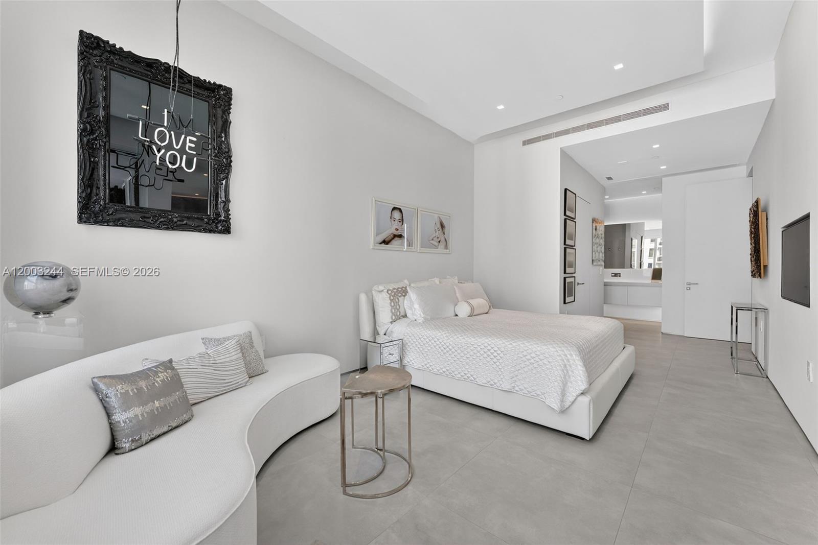 801 Brickell Key Blvd #PH3306, Miami FL 33131