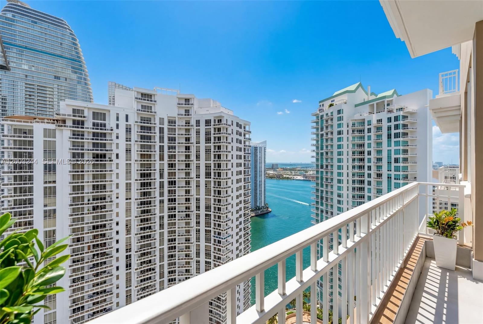 801 Brickell Key Blvd #PH3306, Miami FL 33131