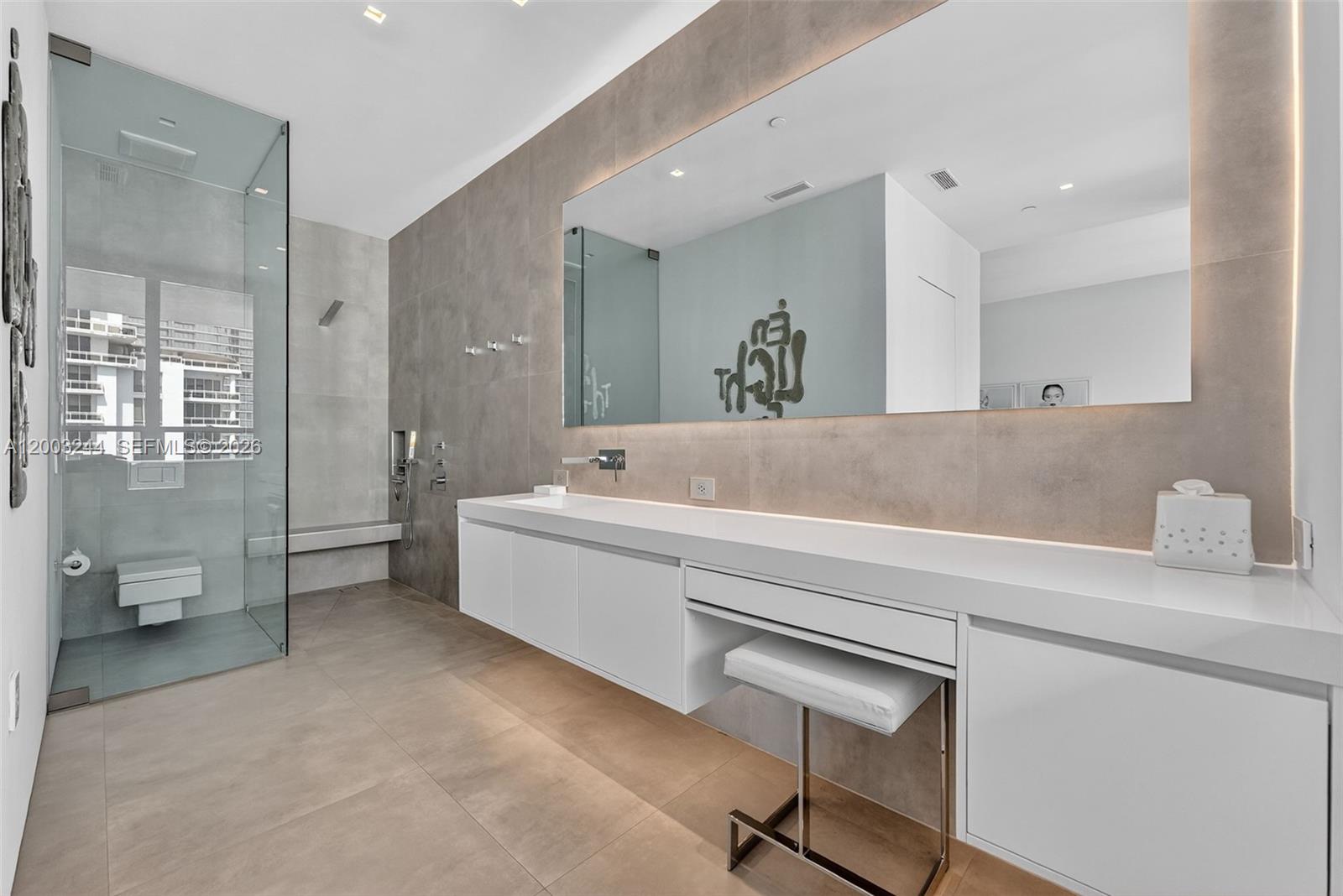 801 Brickell Key Blvd #PH3306, Miami FL 33131