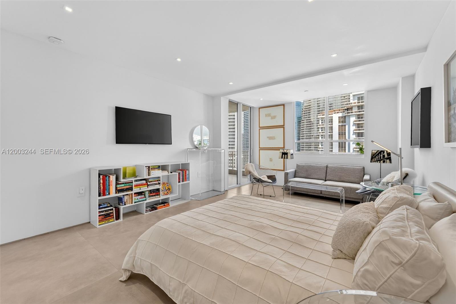 801 Brickell Key Blvd #PH3306, Miami FL 33131