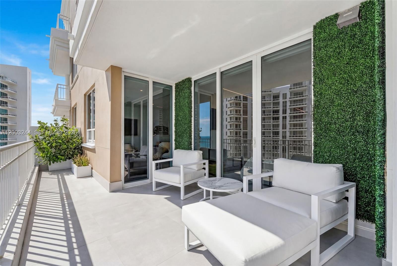 801 Brickell Key Blvd #PH3306, Miami FL 33131