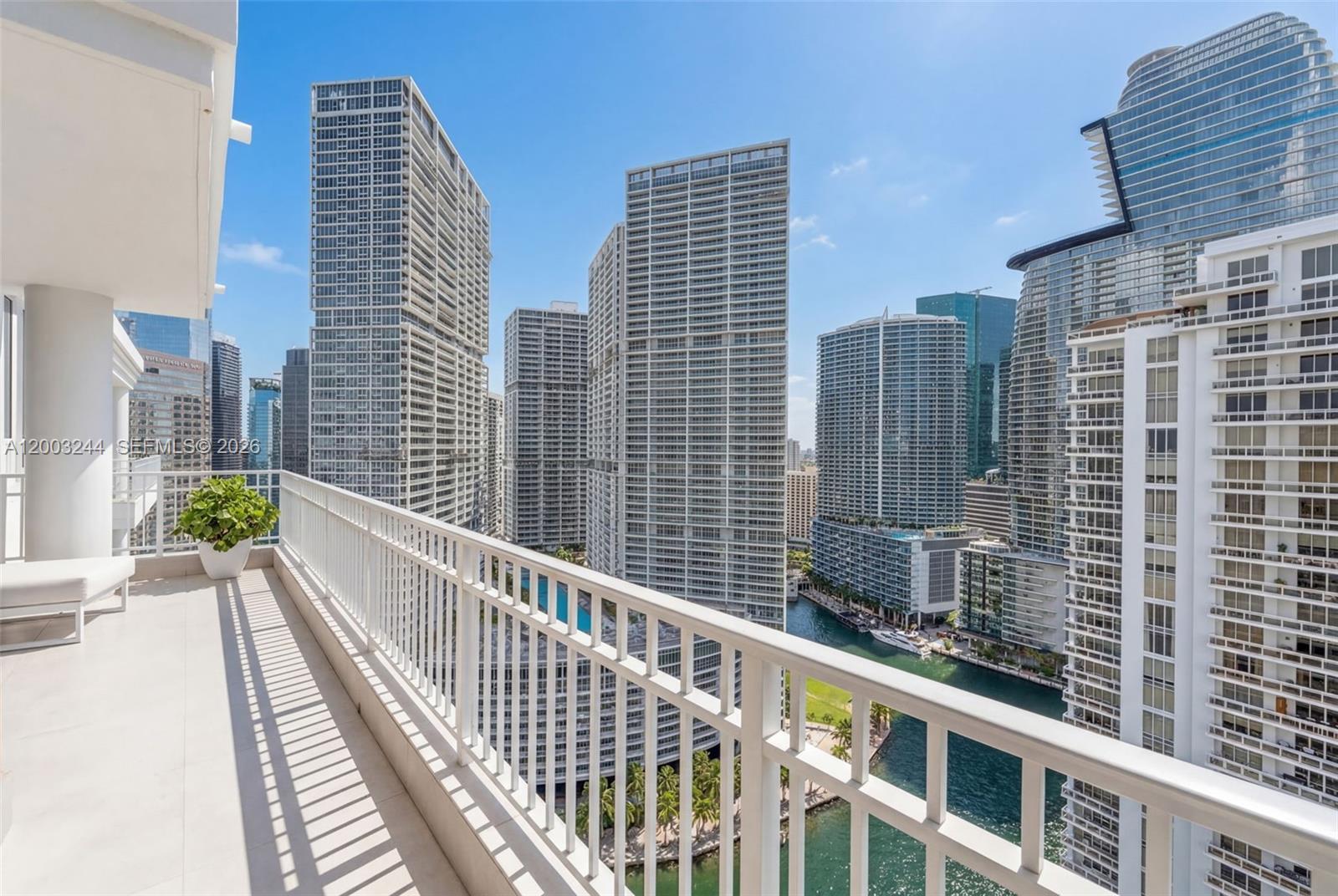 801 Brickell Key Blvd #PH3306, Miami FL 33131