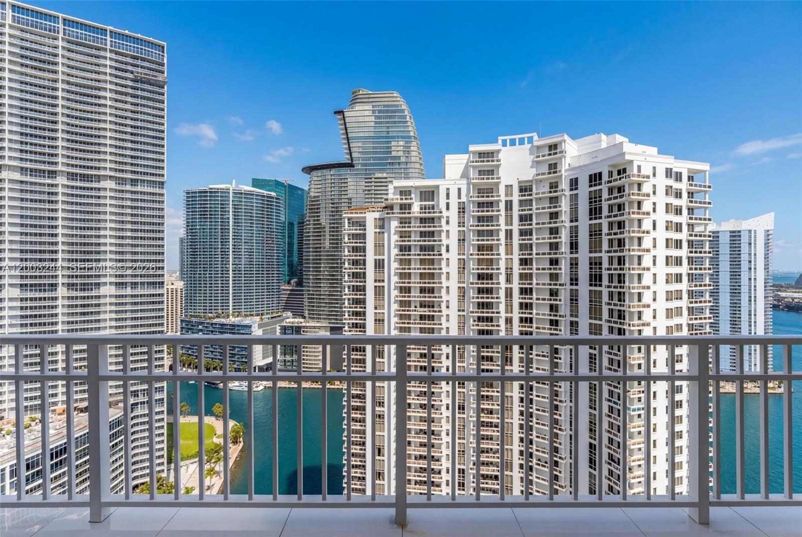 801 Brickell Key Blvd #PH3306, Miami FL 33131