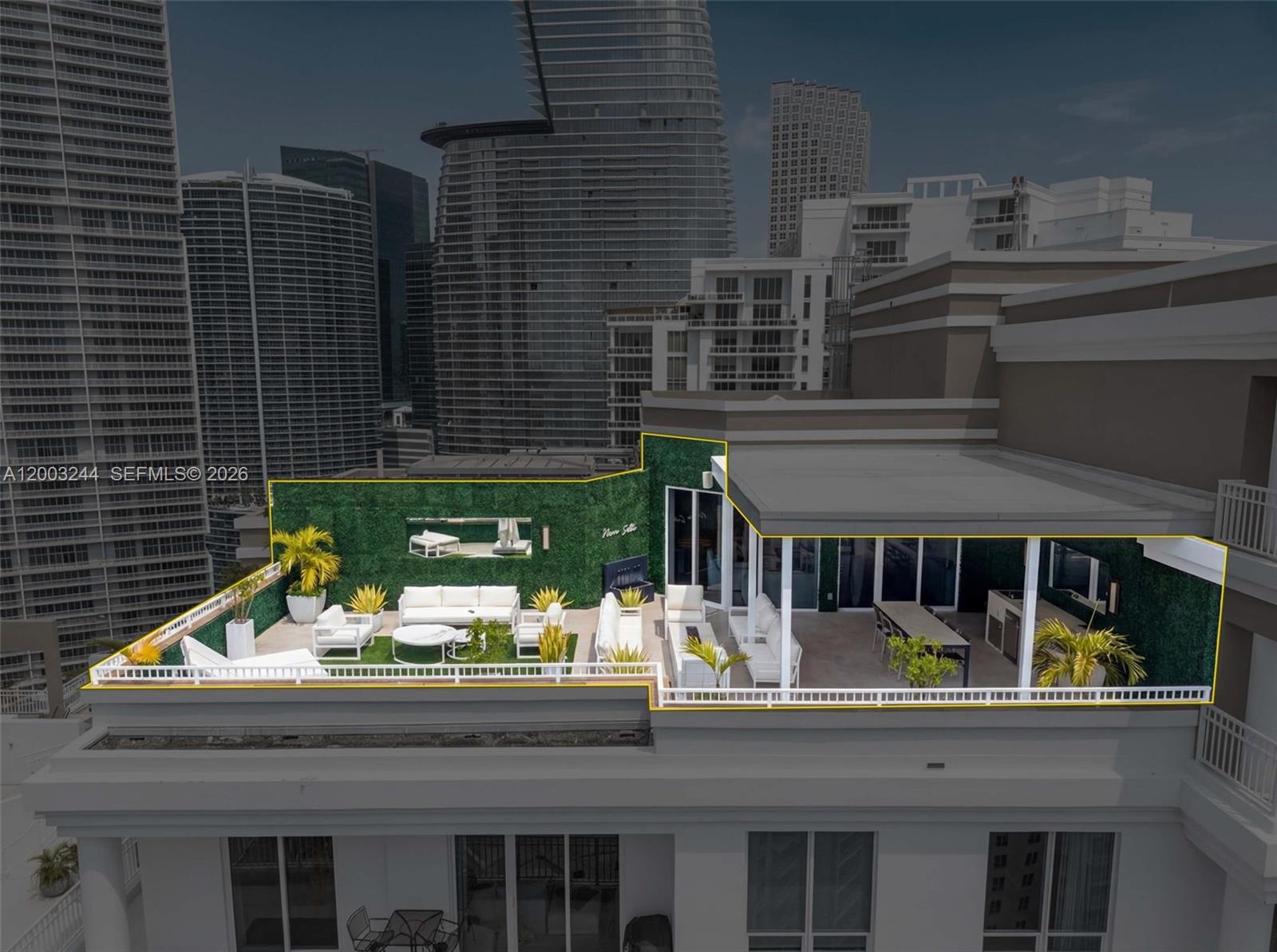 801 Brickell Key Blvd #PH3306, Miami FL 33131