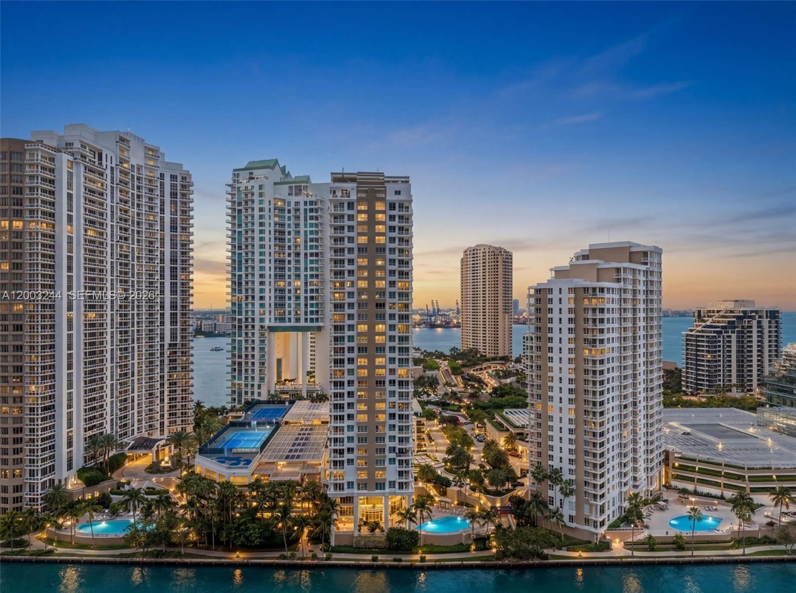 801 Brickell Key Blvd #PH3306, Miami FL 33131