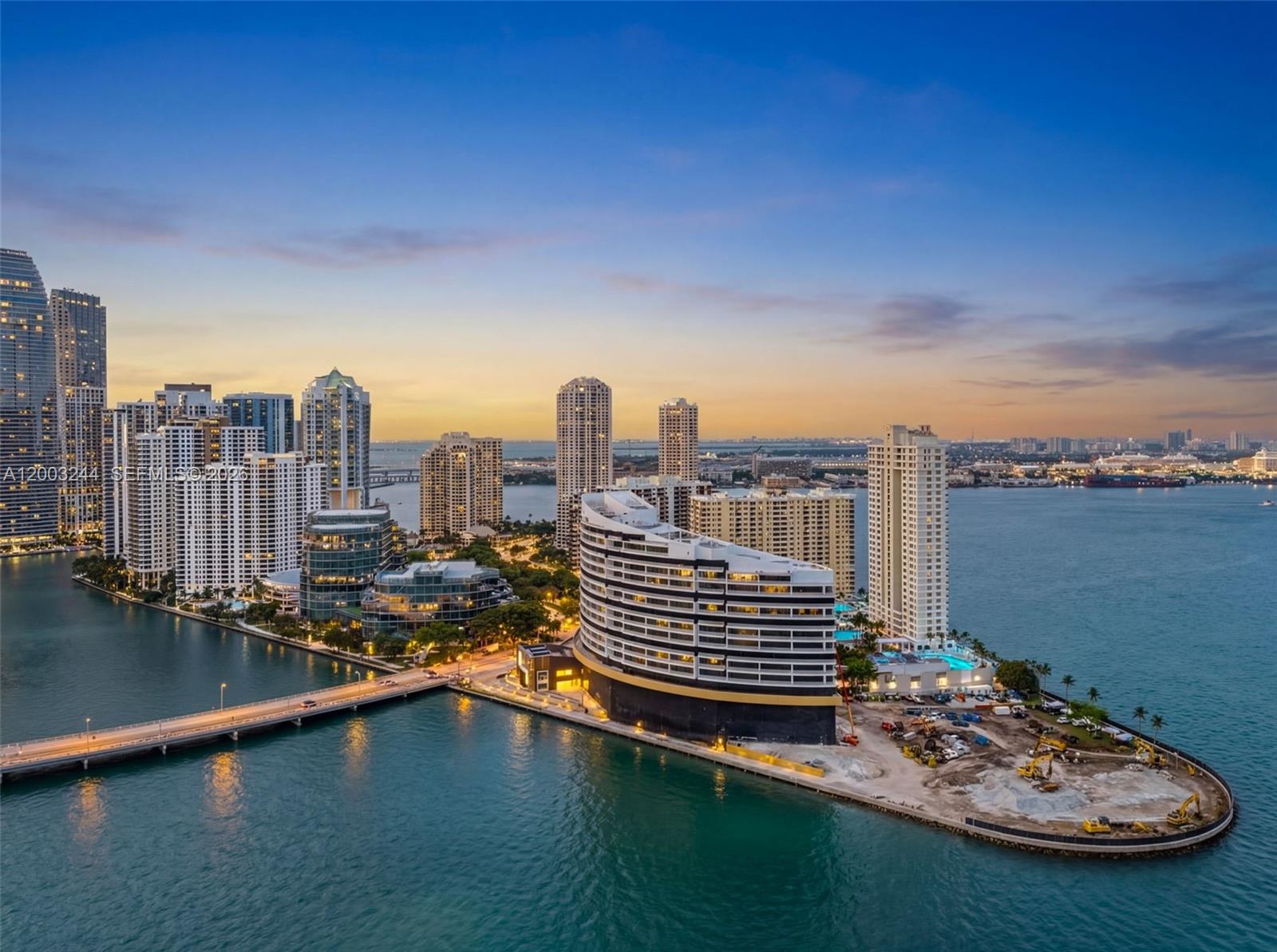 801 Brickell Key Blvd #PH3306, Miami FL 33131