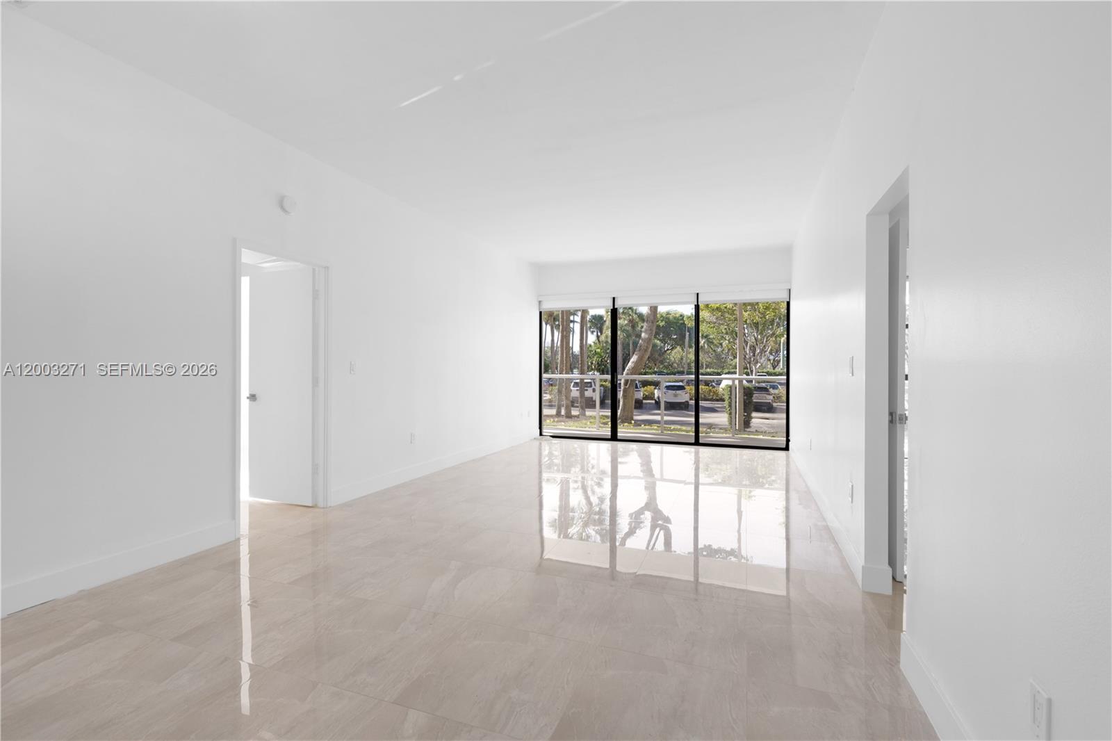 3731 N Country Club Dr #124, Aventura FL 33180