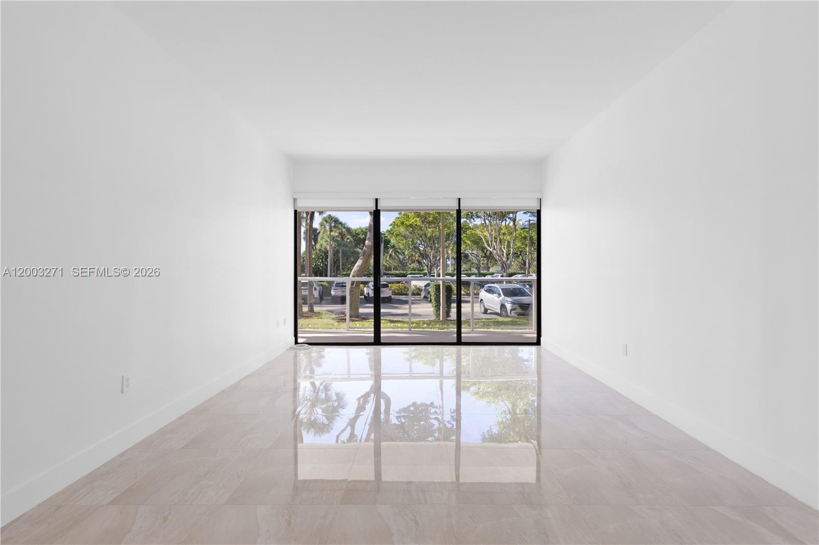 3731 N Country Club Dr #124, Aventura FL 33180
