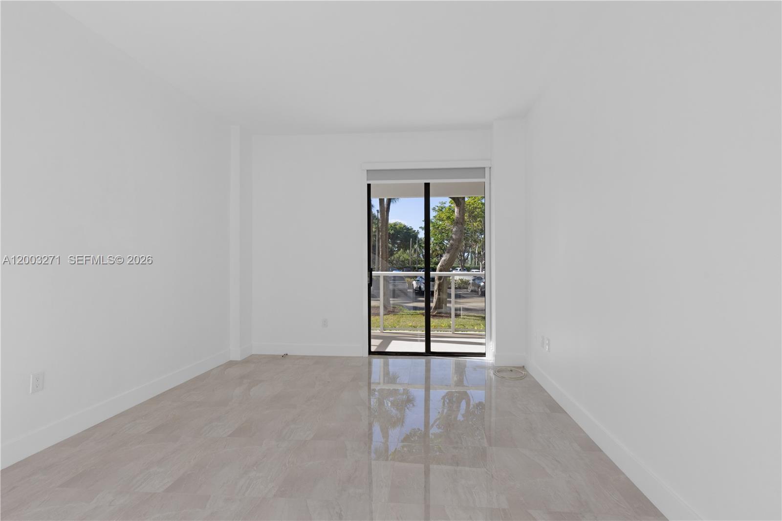3731 N Country Club Dr #124, Aventura FL 33180