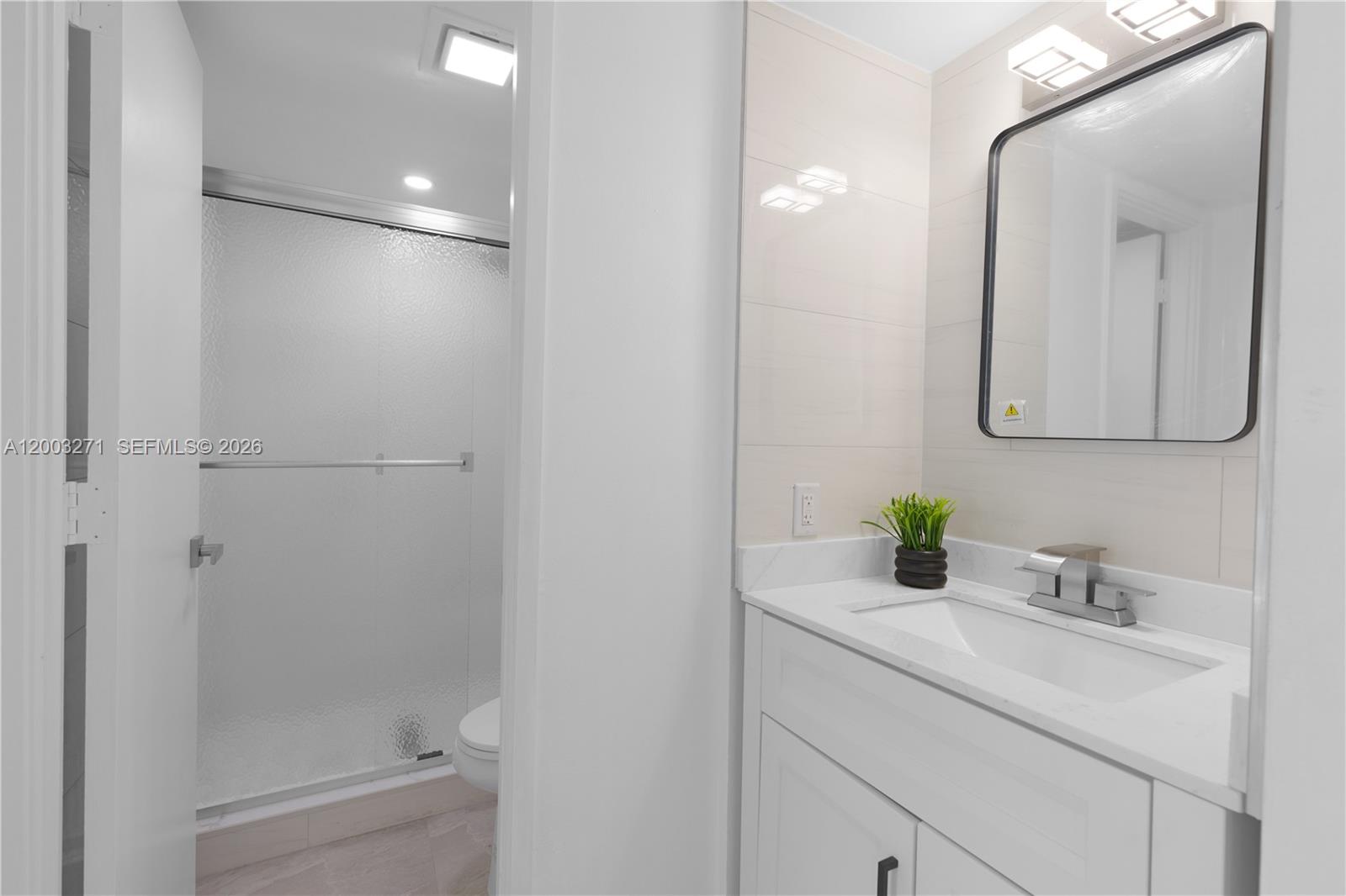 3731 N Country Club Dr #124, Aventura FL 33180