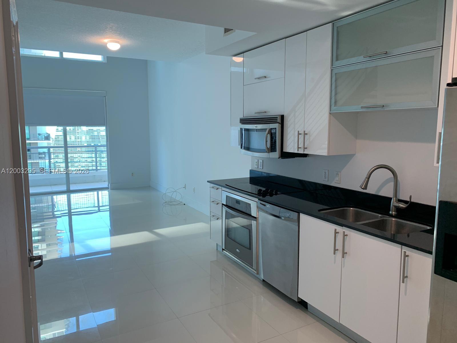 60 SW 13 ST #3202, Miami FL 33130