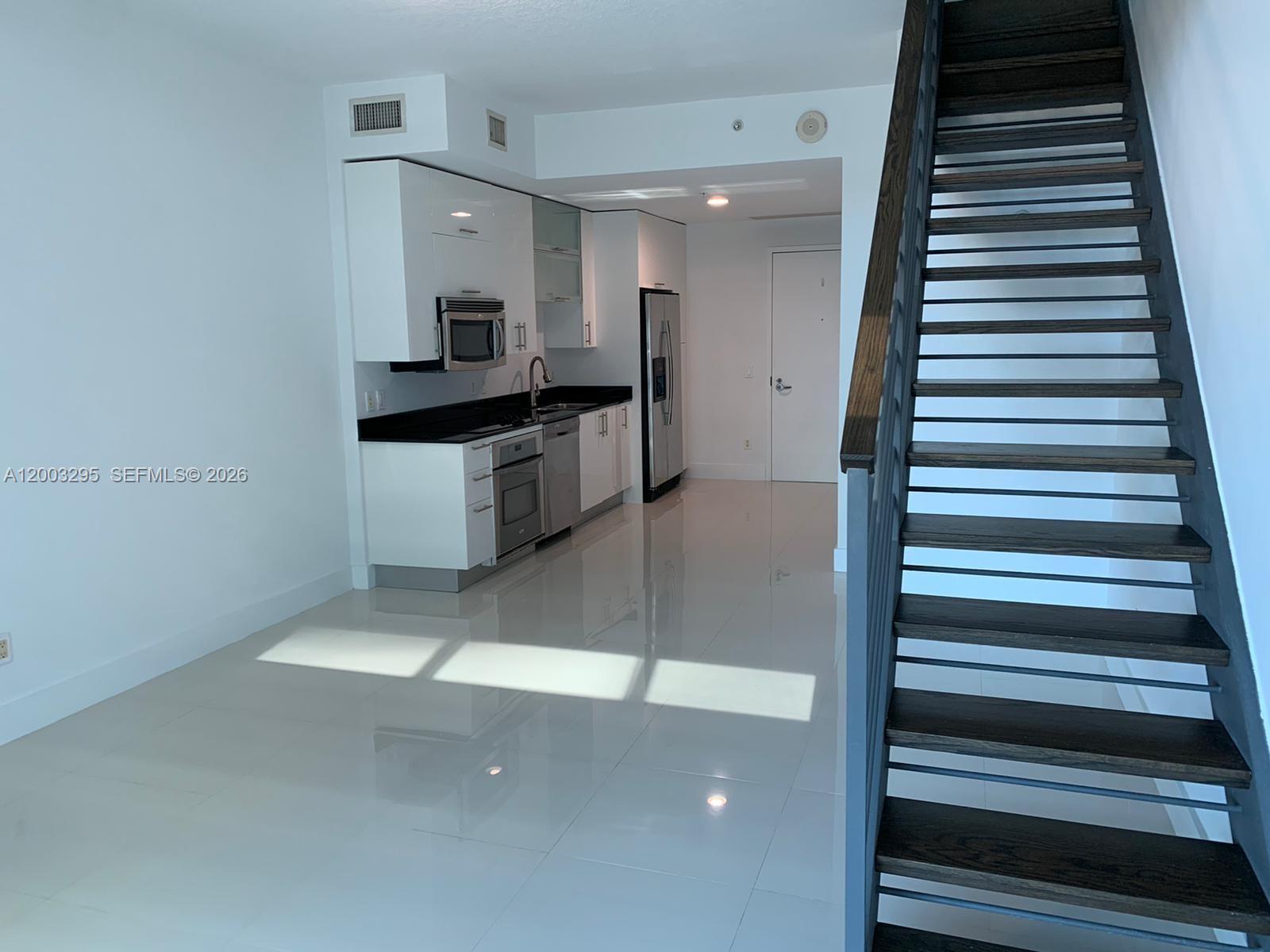 60 SW 13 ST #3202, Miami FL 33130