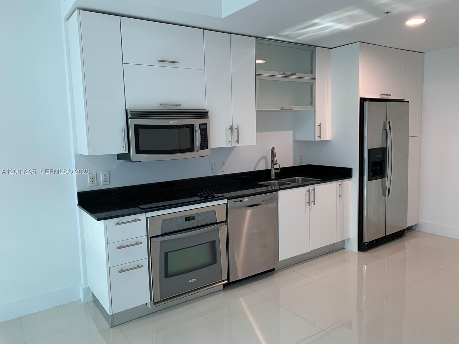 60 SW 13 ST #3202, Miami FL 33130
