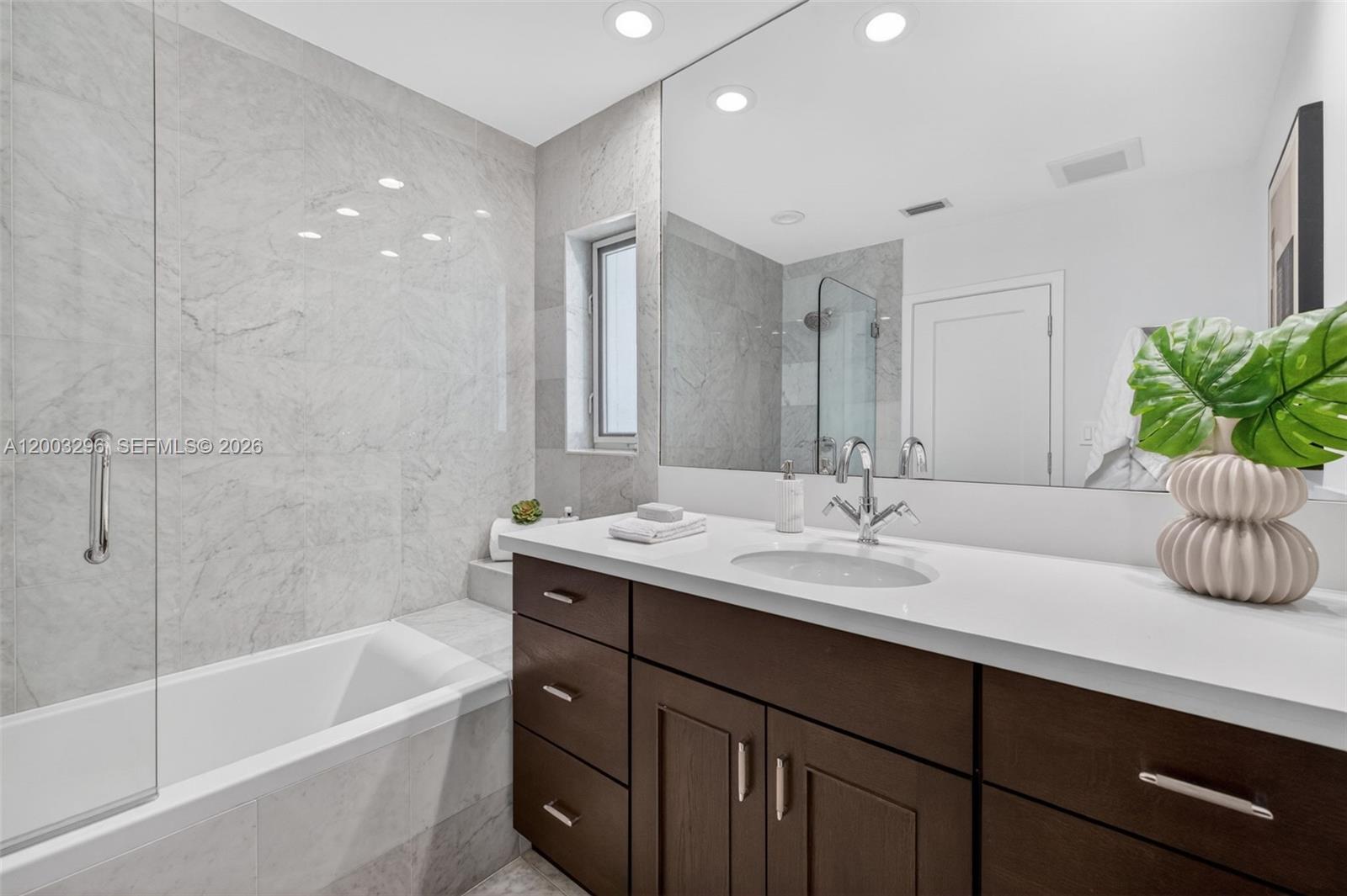 3050 NE 41st St, Fort Lauderdale FL 33308