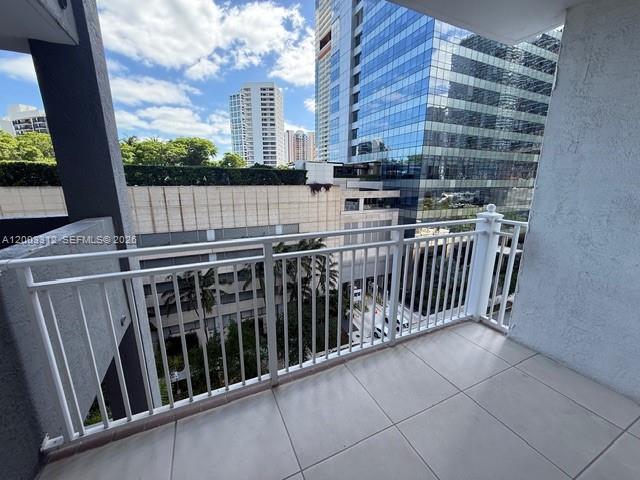 185 SE 14th Ter #808, Miami FL 33131