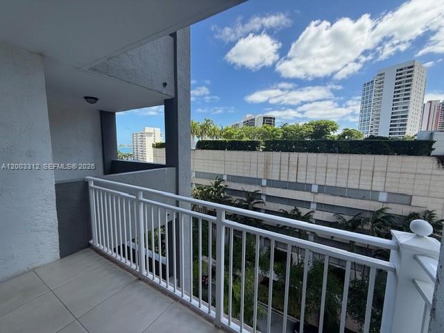 185 SE 14th Ter #808, Miami FL 33131