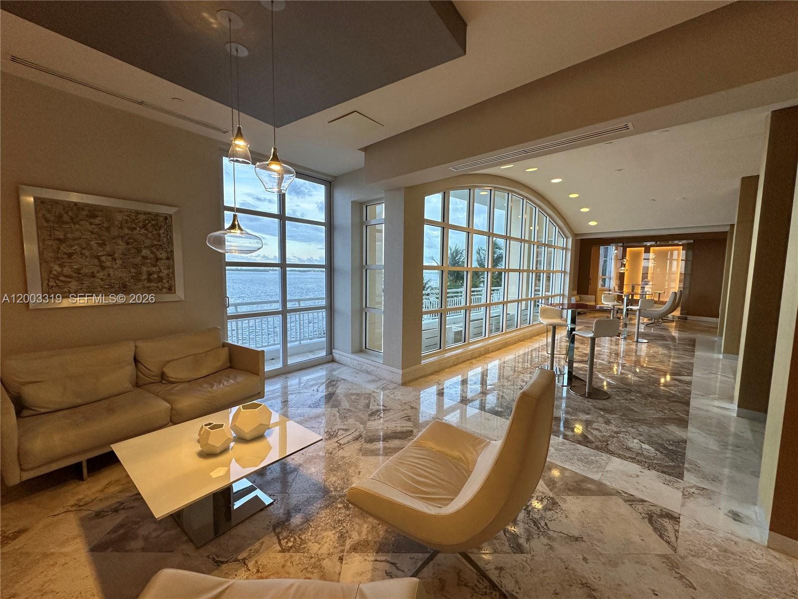 808 Brickell Key Dr #404, Miami FL 33131