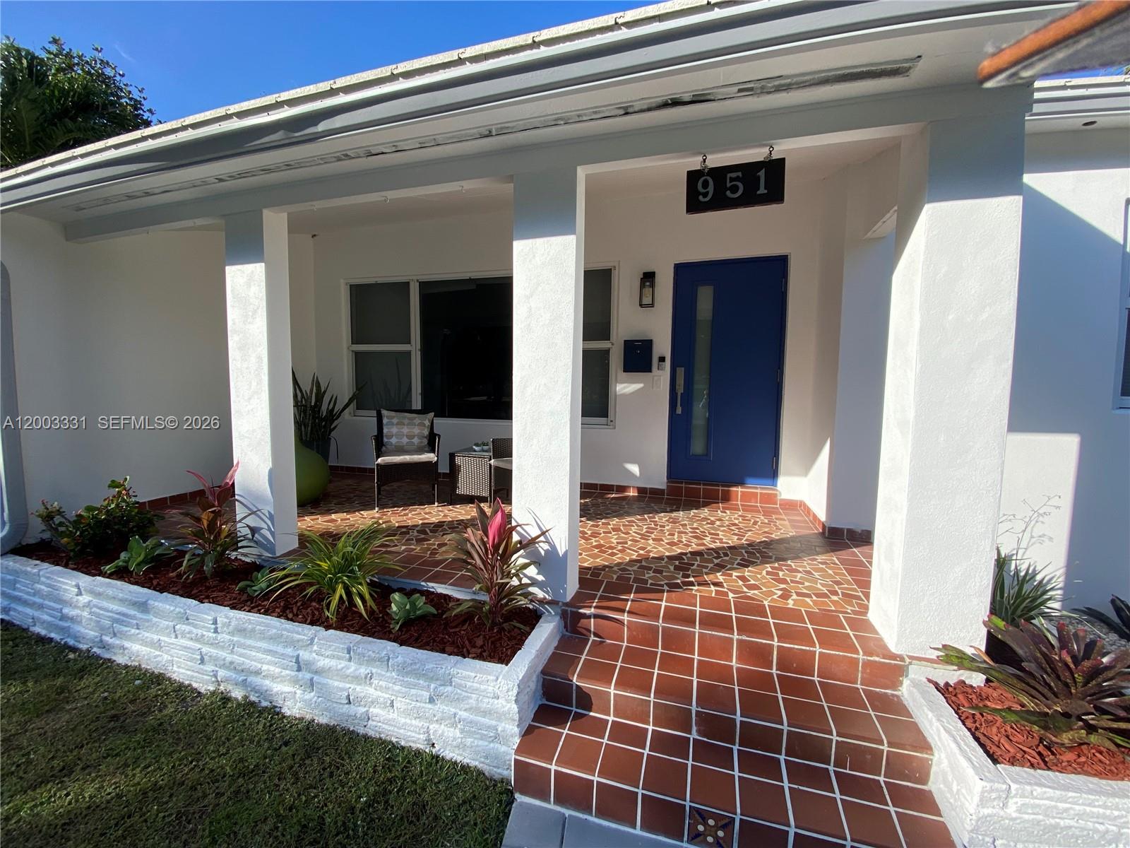 951 NE 116th St, Biscayne Park FL 33161