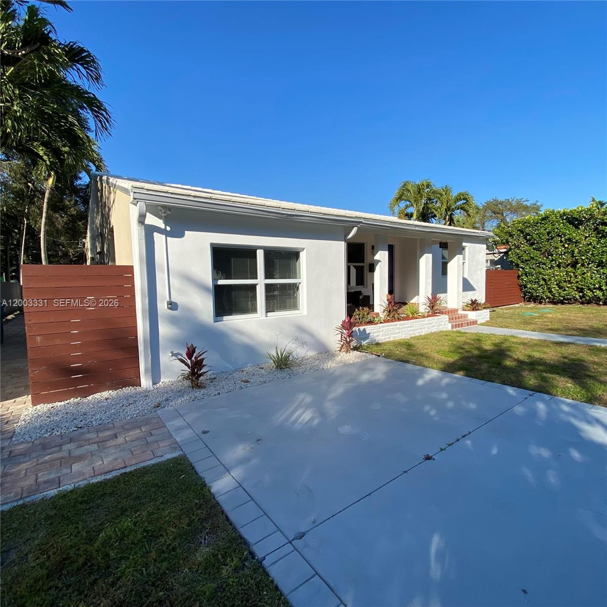 951 NE 116th St, Biscayne Park FL 33161