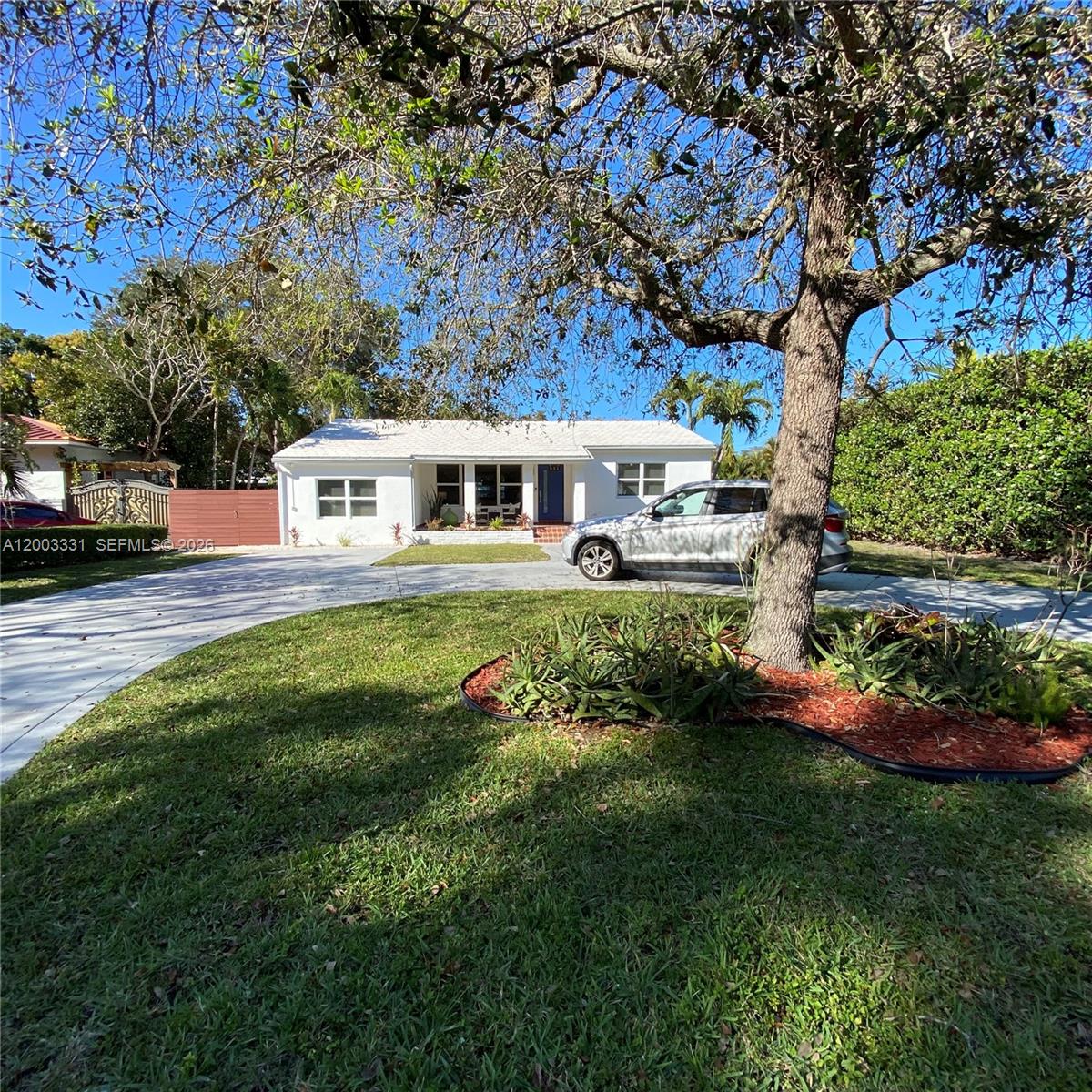 951 NE 116th St, Biscayne Park FL 33161