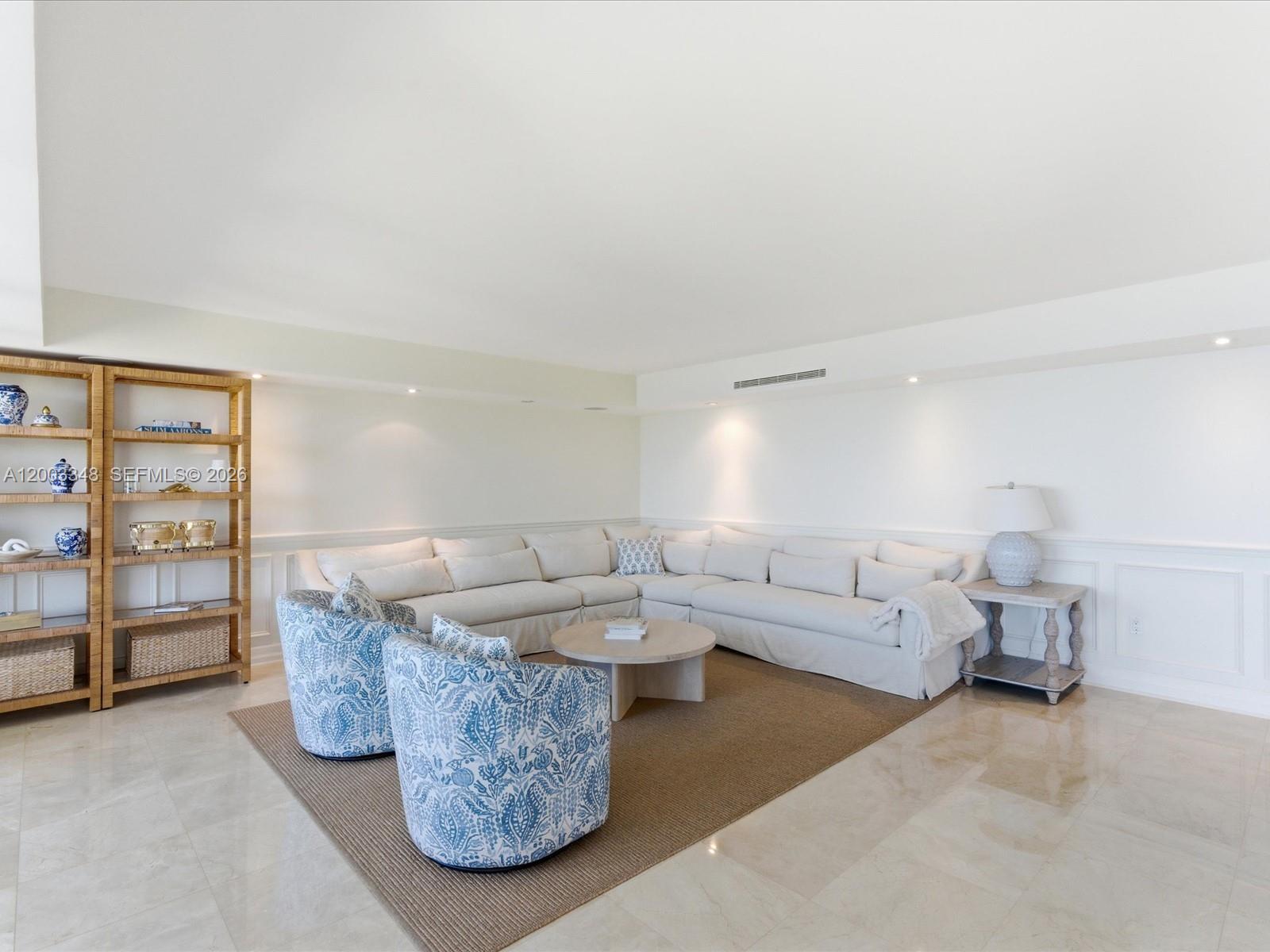 600 Grapetree Dr #10BN, Key Biscayne FL 33149