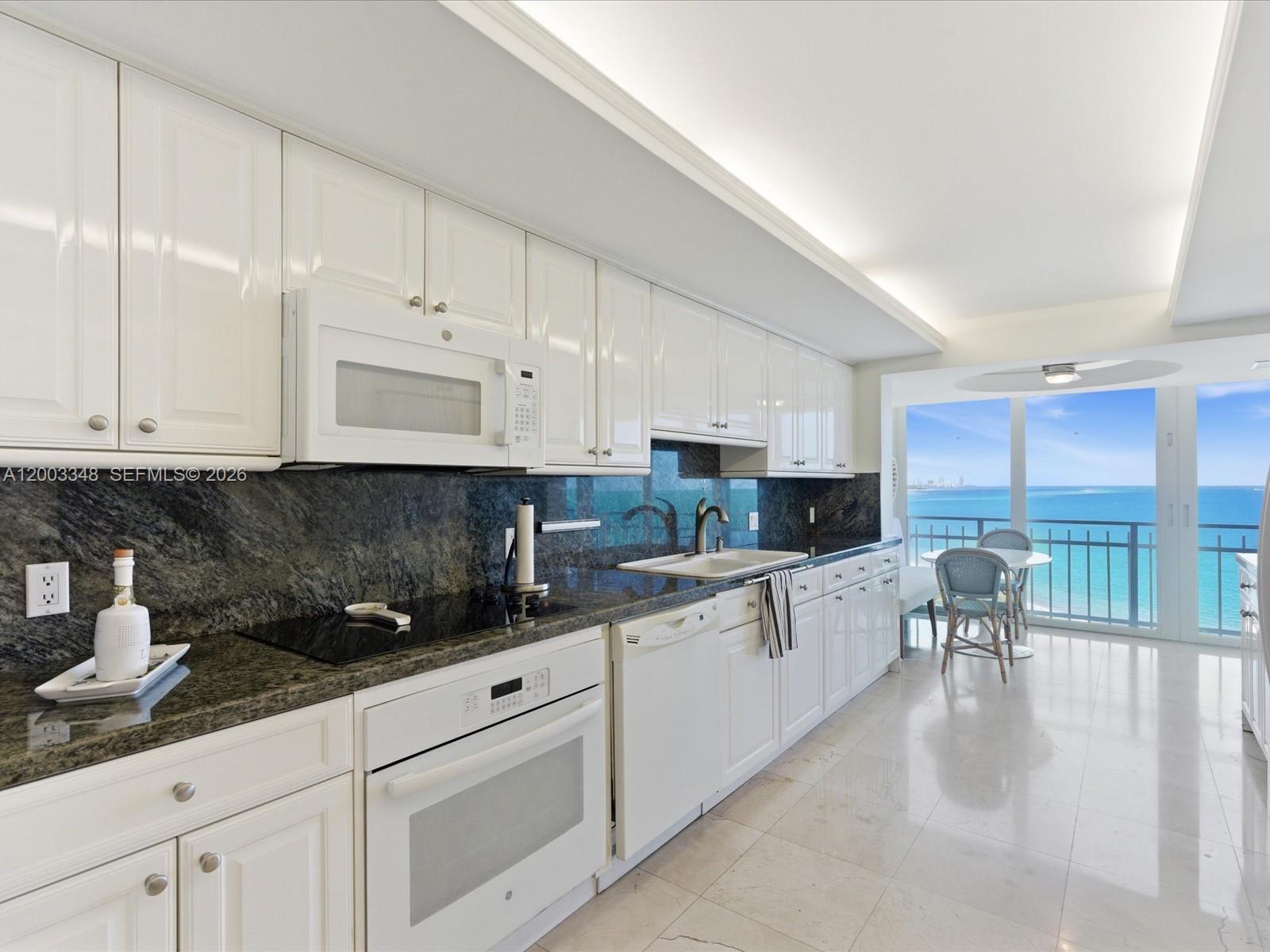600 Grapetree Dr #10BN, Key Biscayne FL 33149