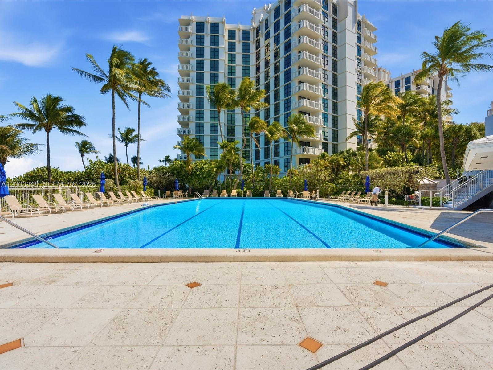 600 Grapetree Dr #10BN, Key Biscayne FL 33149