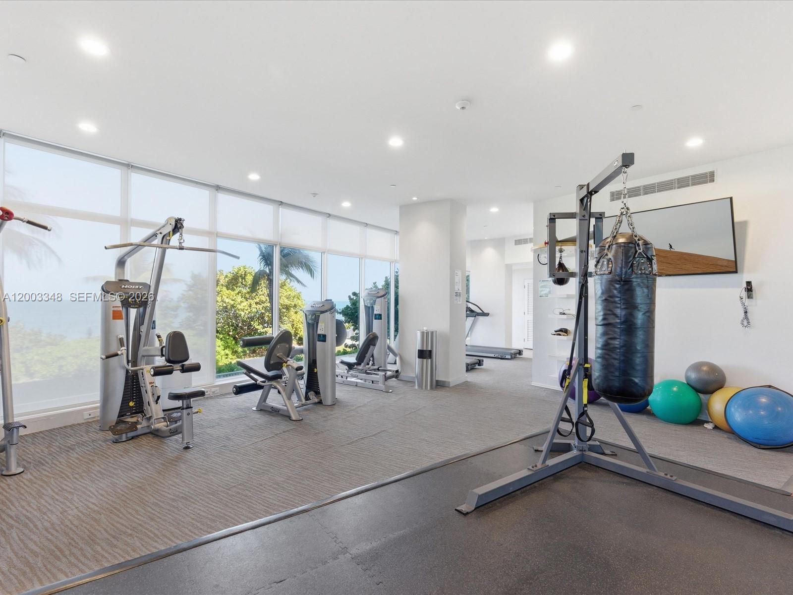 600 Grapetree Dr #10BN, Key Biscayne FL 33149