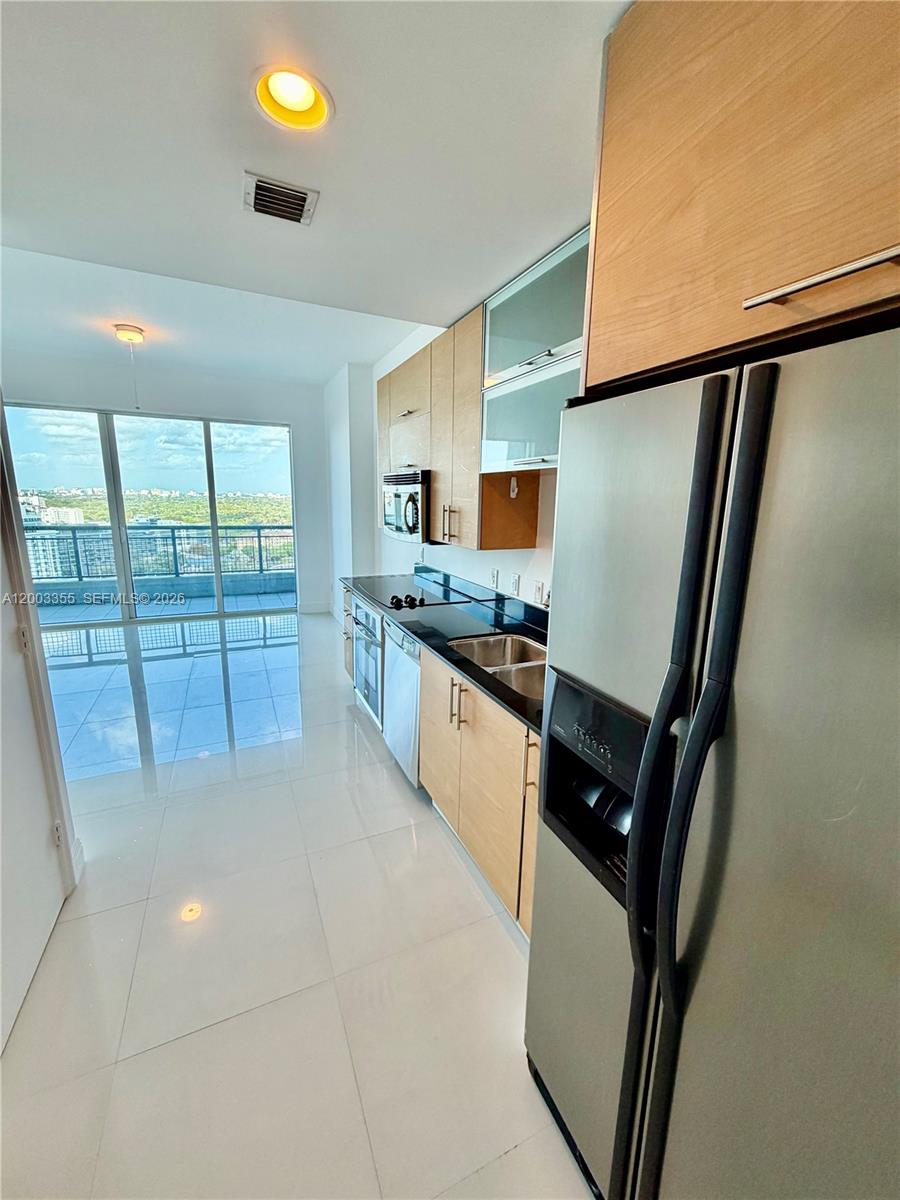 60 SW 13th St #1605, Miami FL 33130