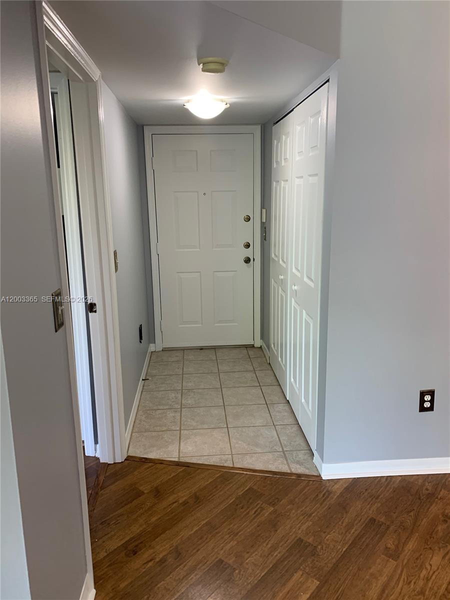 600 N Crestwood Ct N #610, Royal Palm Beach FL 33411