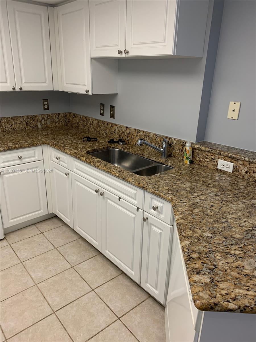 600 N Crestwood Ct N #610, Royal Palm Beach FL 33411