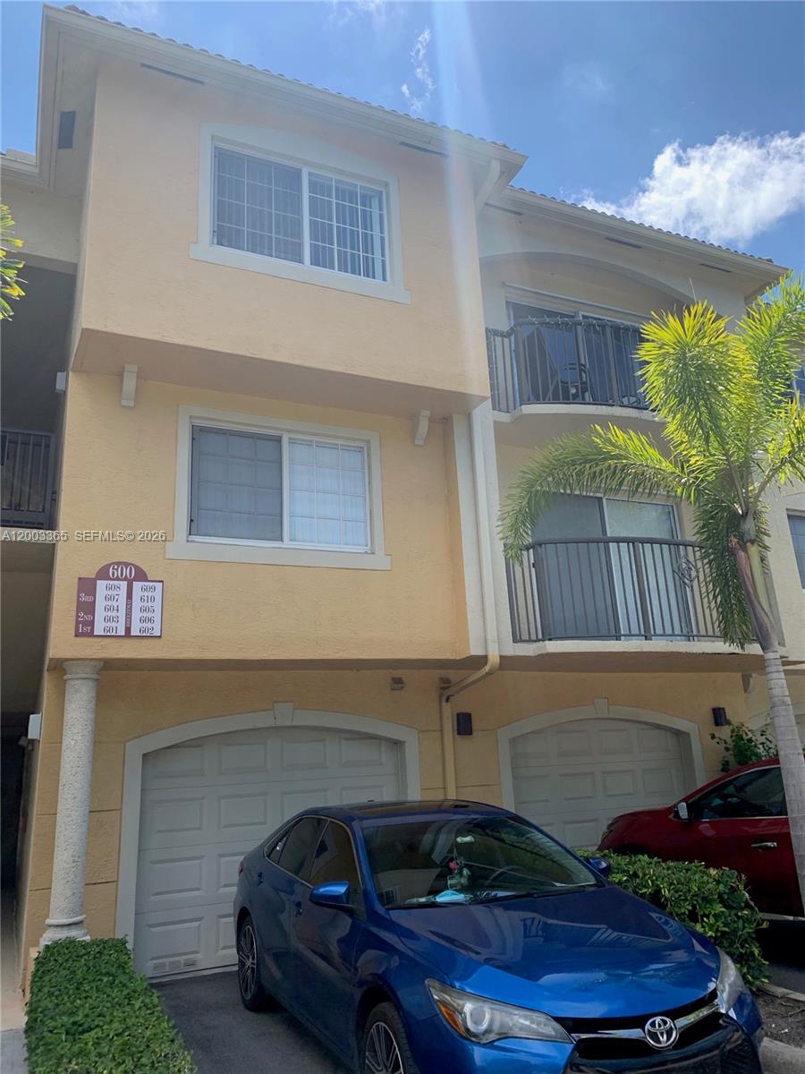 600 N Crestwood Ct N #610, Royal Palm Beach FL 33411