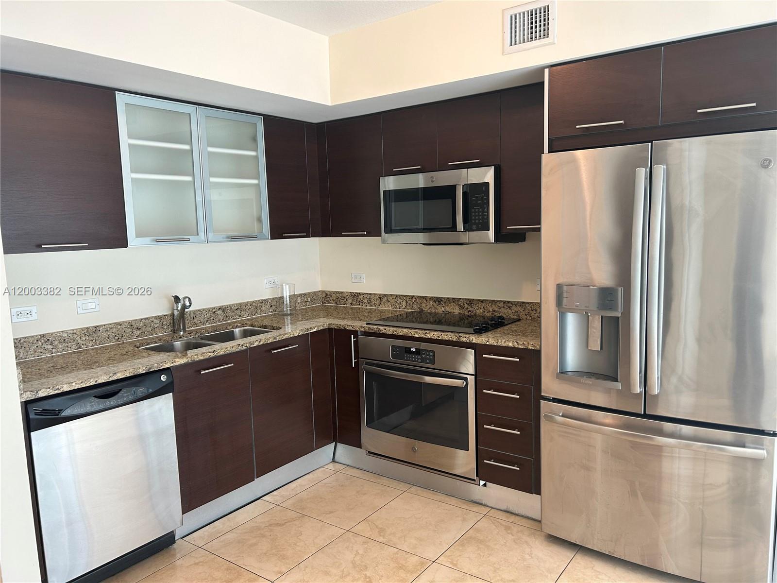 41 SE 5th St #1108, Miami FL 33131