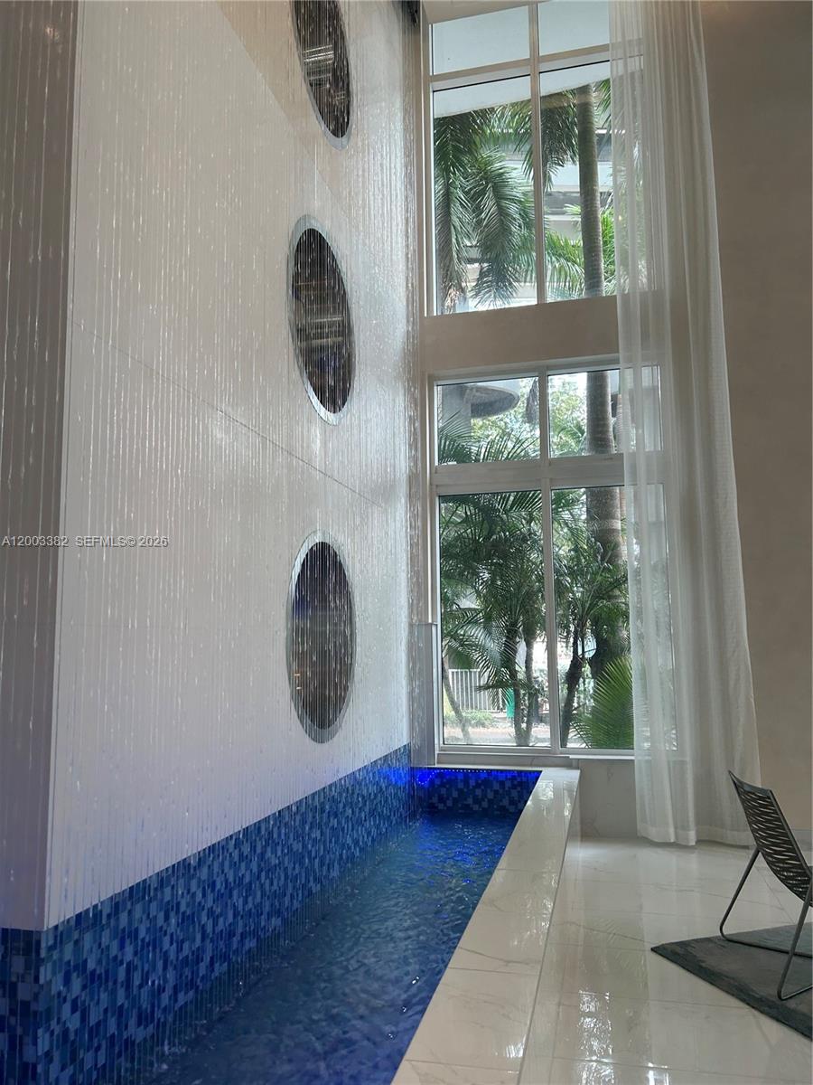 41 SE 5th St #1108, Miami FL 33131