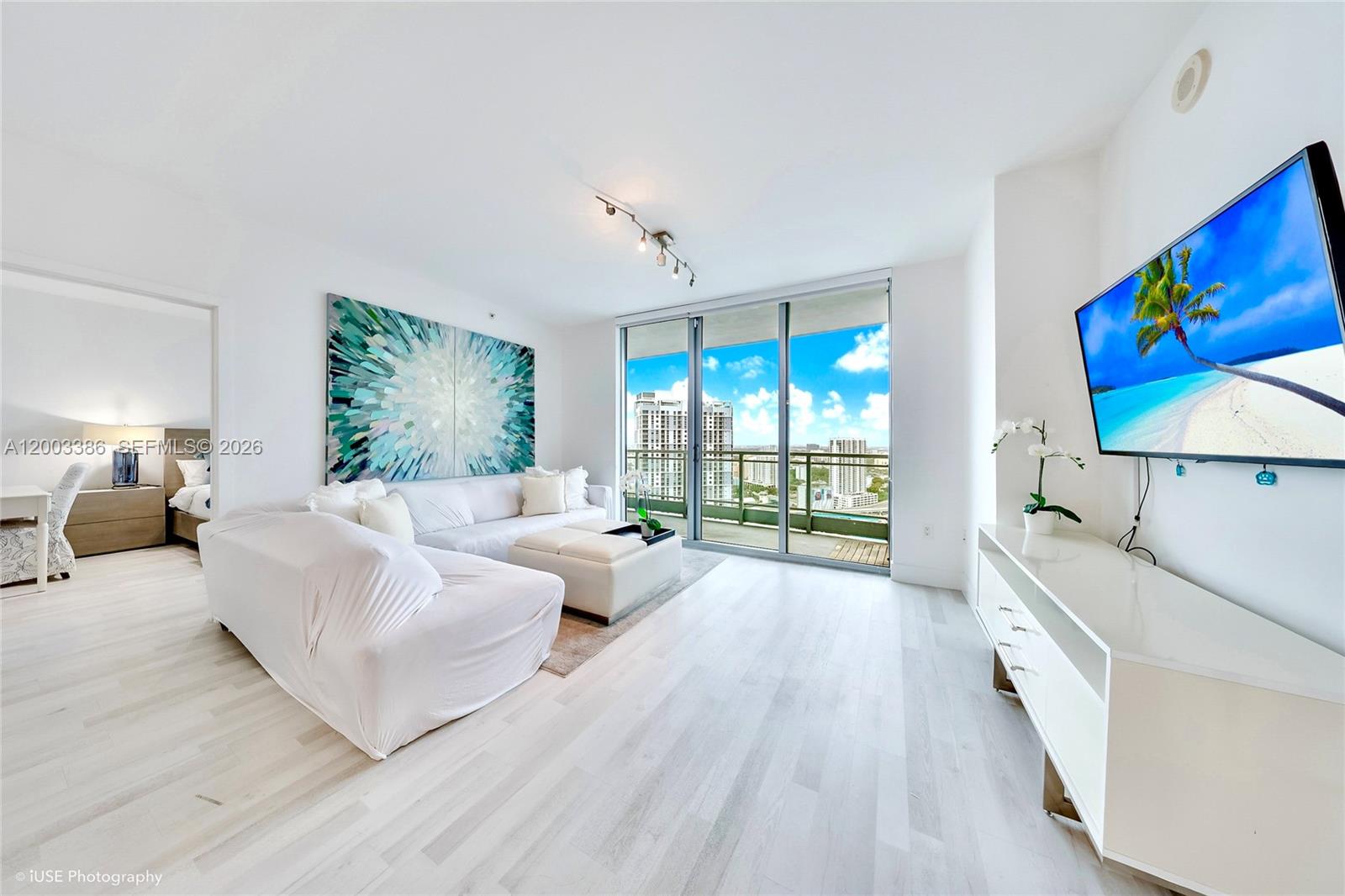90 SW 3rd St #3109, Miami FL 33130
