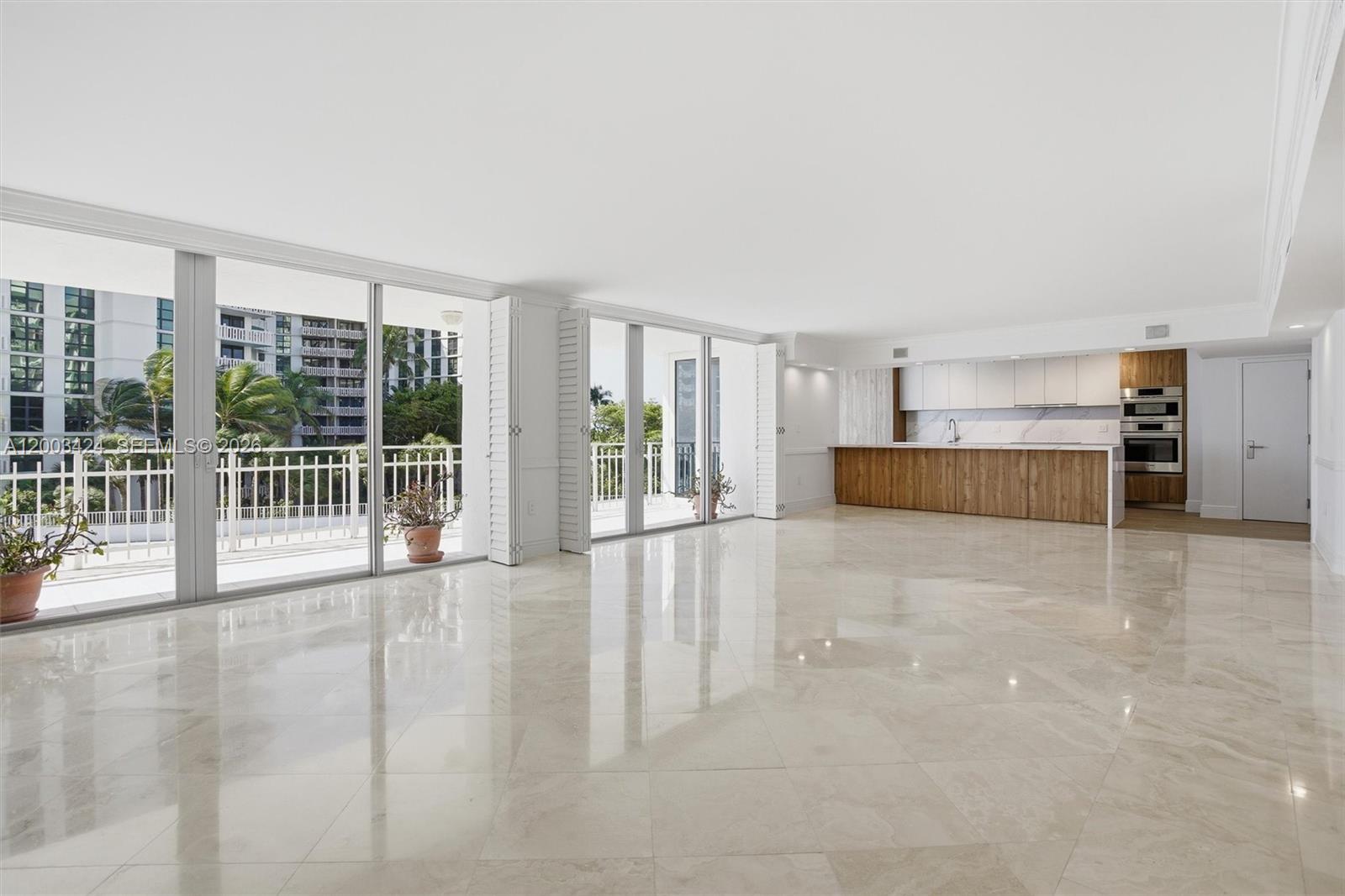 600 Grapetree Dr #4BS, Key Biscayne FL 33149