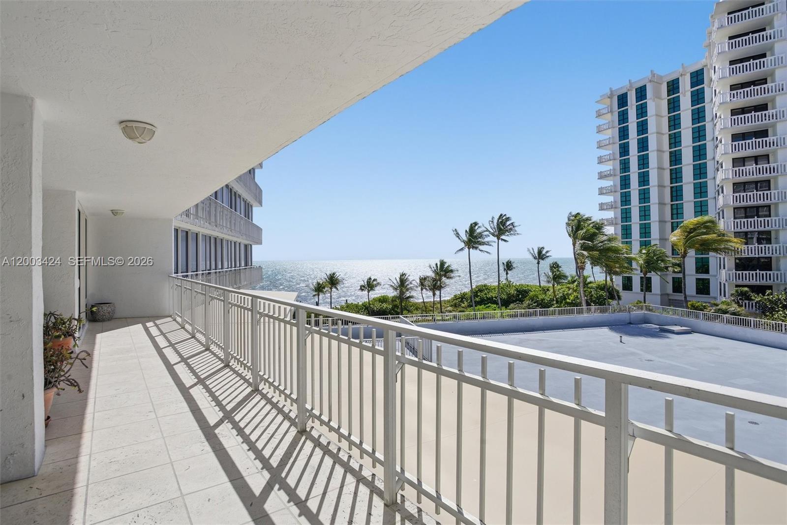 600 Grapetree Dr #4BS, Key Biscayne FL 33149