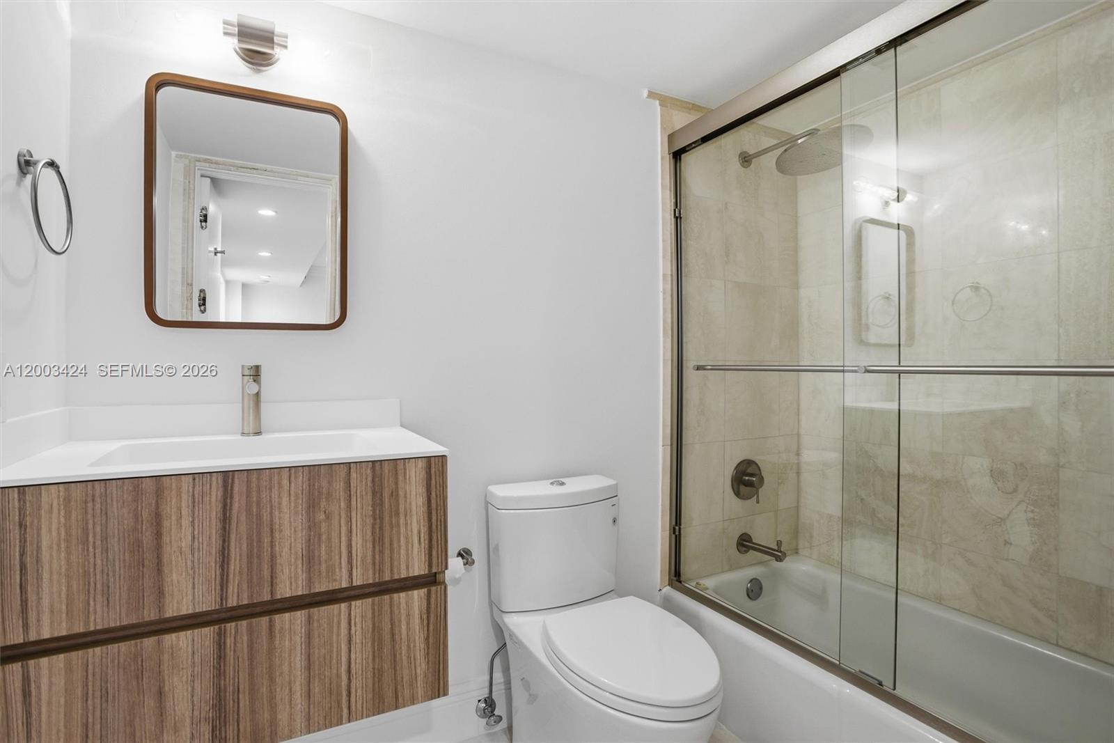600 Grapetree Dr #4BS, Key Biscayne FL 33149