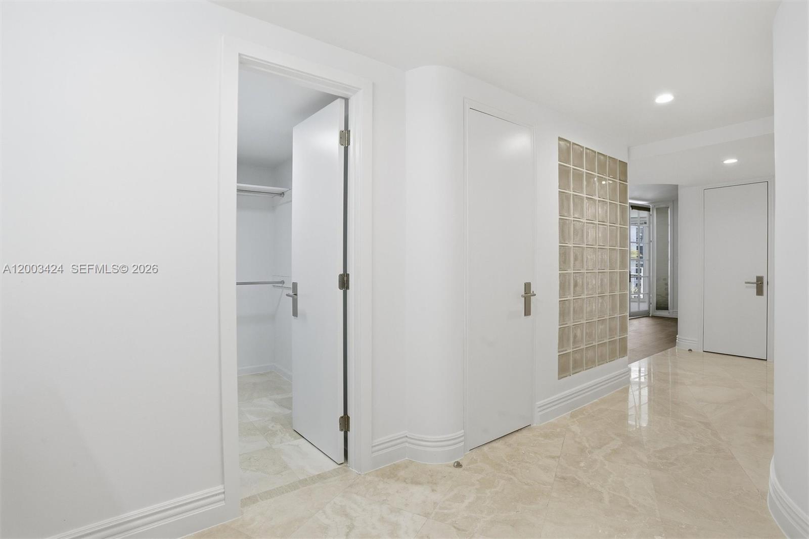 600 Grapetree Dr #4BS, Key Biscayne FL 33149