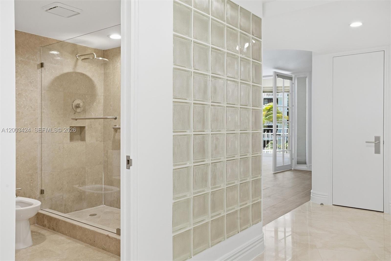 600 Grapetree Dr #4BS, Key Biscayne FL 33149