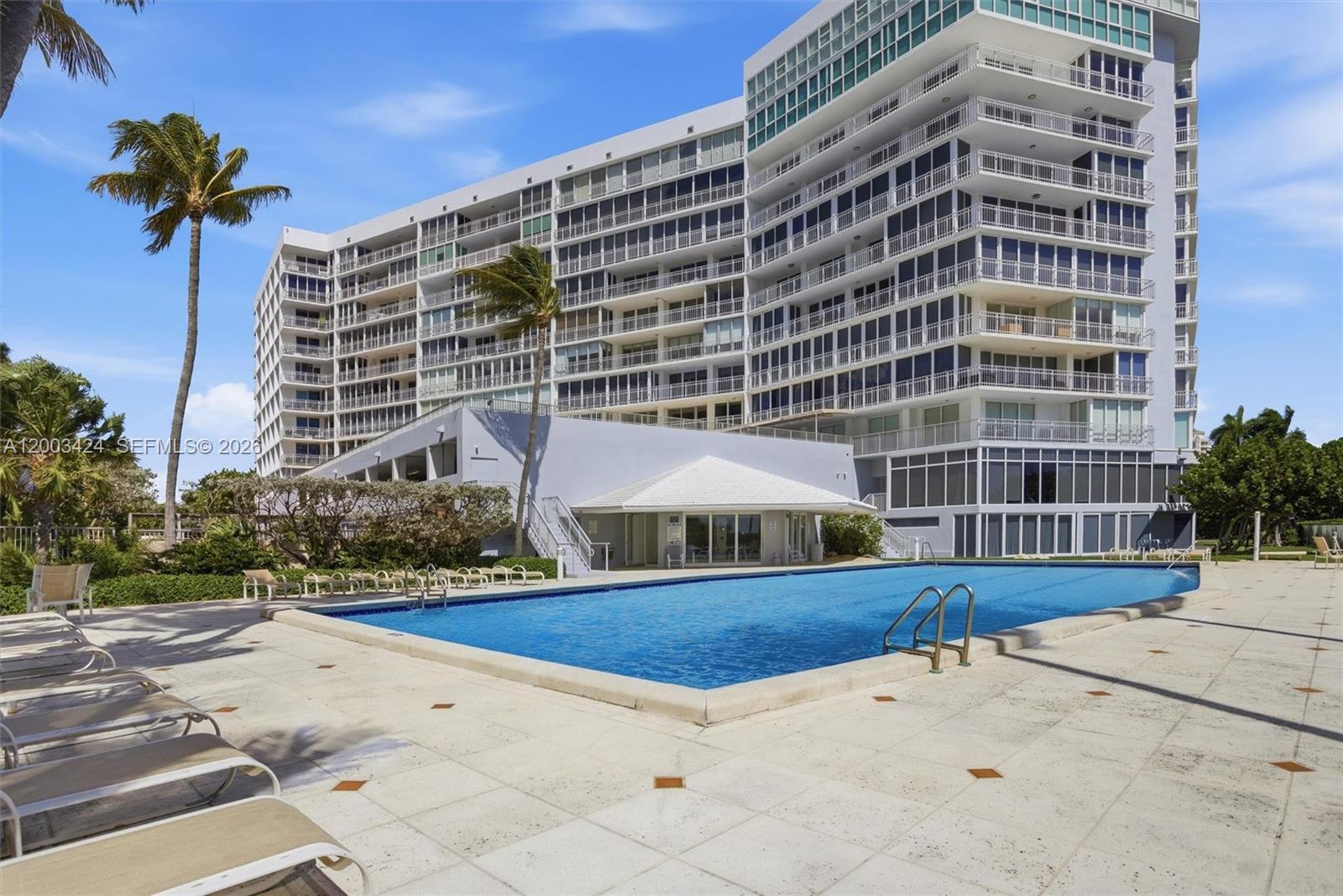 600 Grapetree Dr #4BS, Key Biscayne FL 33149