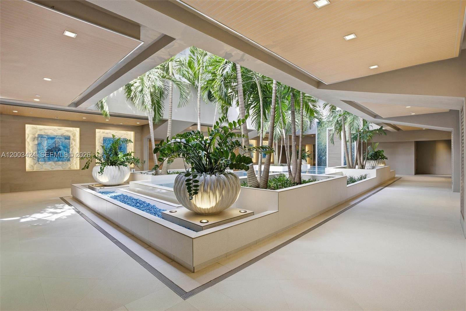 600 Grapetree Dr #4BS, Key Biscayne FL 33149