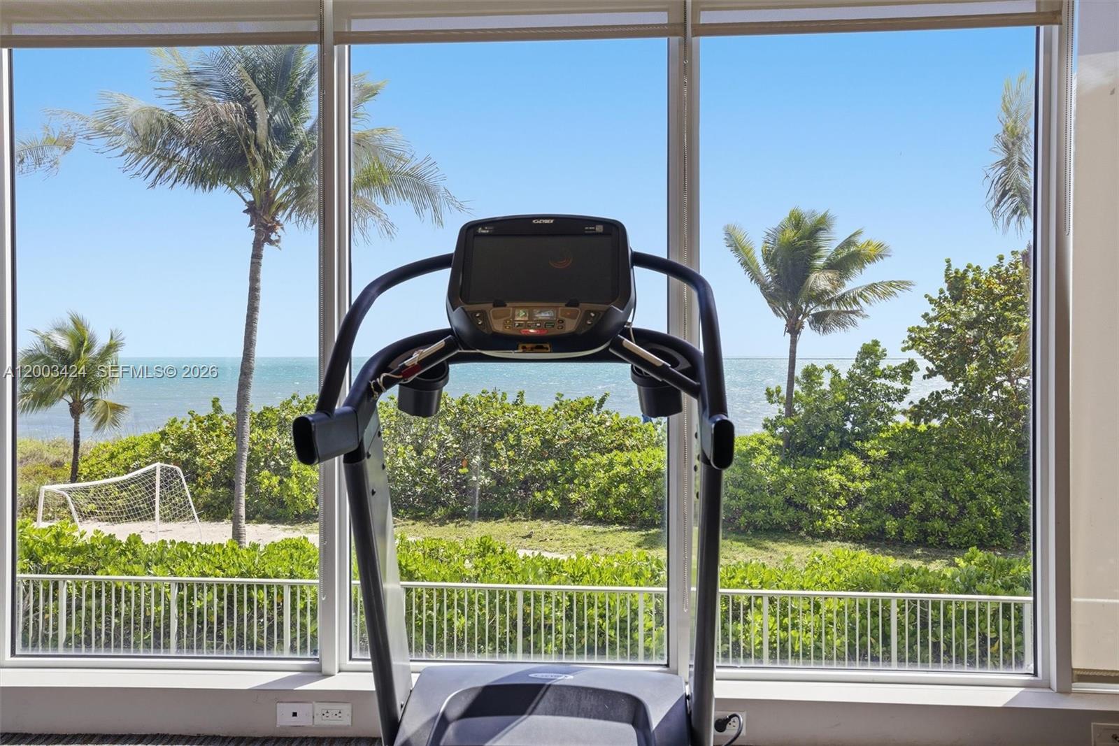 600 Grapetree Dr #4BS, Key Biscayne FL 33149