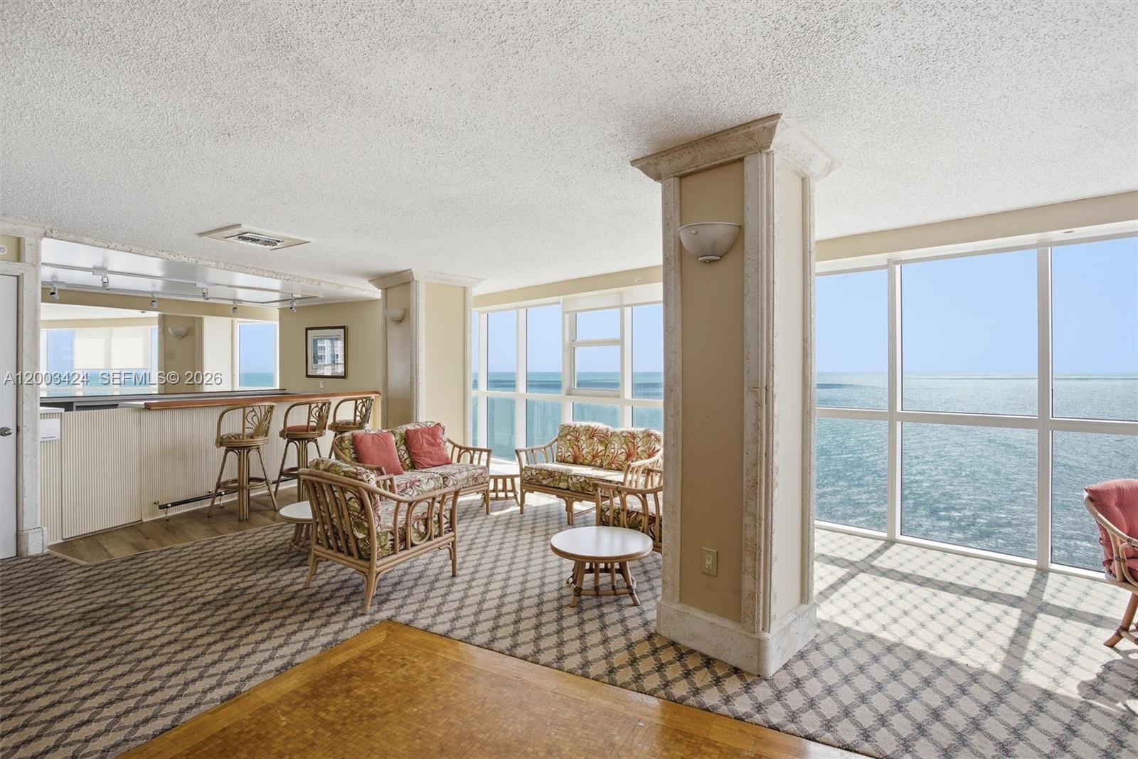 600 Grapetree Dr #4BS, Key Biscayne FL 33149